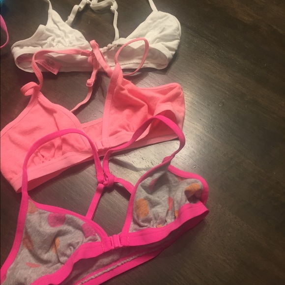 Bras - Picture 2 of 5